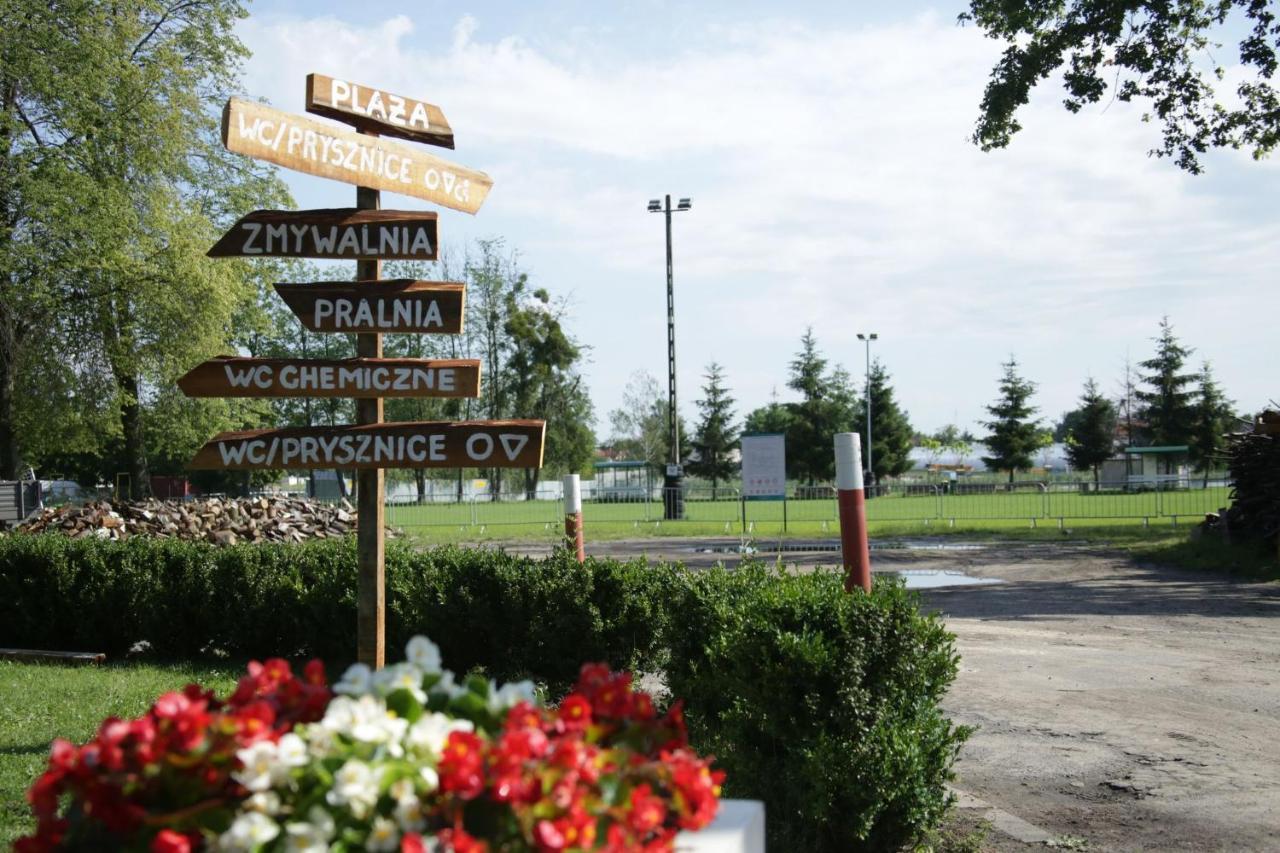 Camping Oaza Blonie Kornik Domki Standard Plus - 3 Pokoje Екстериор снимка