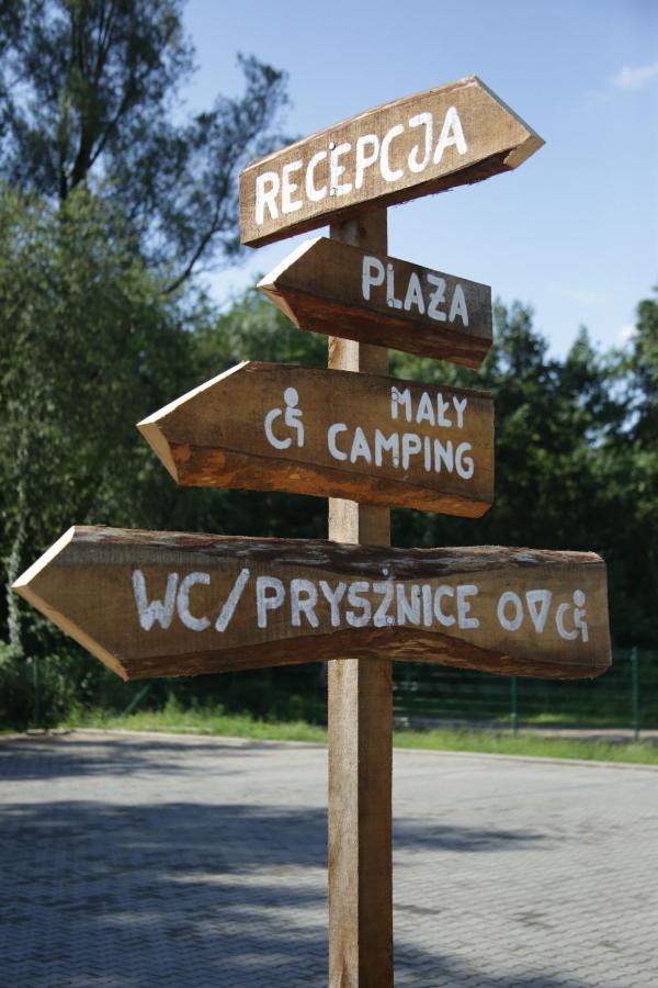 Camping Oaza Blonie Kornik Domki Standard Plus - 3 Pokoje Екстериор снимка